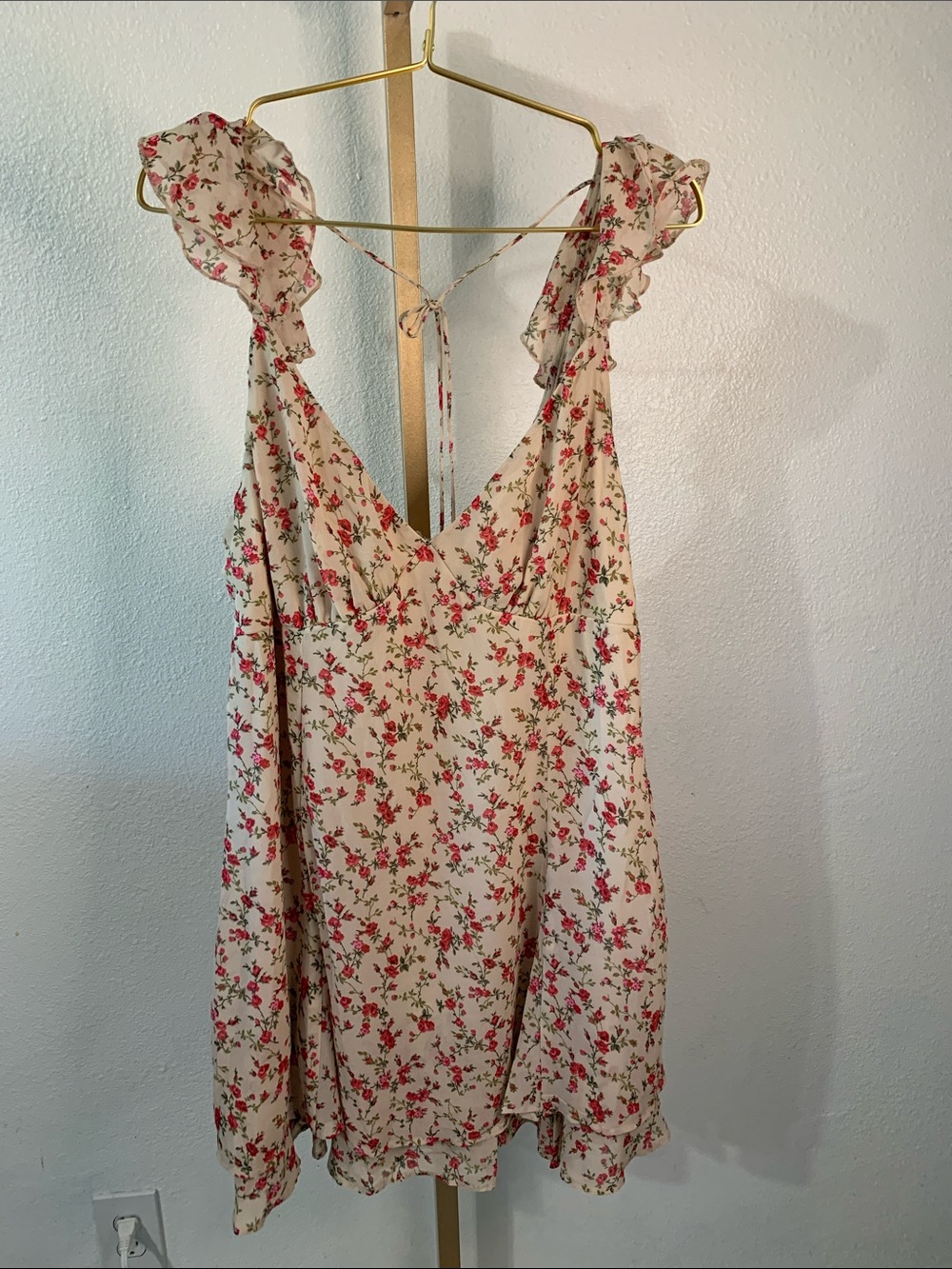 wild fable Cream Floral Spaghetti Strap Dress- Size XL- NWT- cream and pink